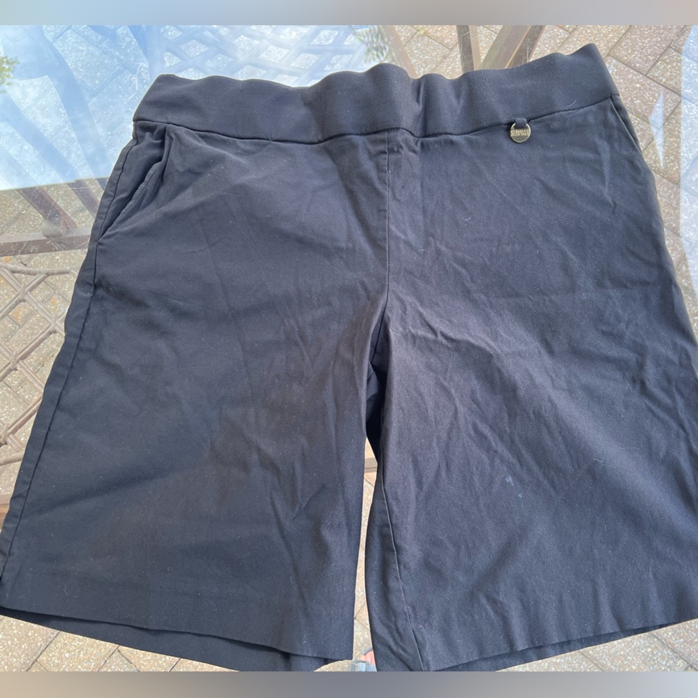 Women’s Ellen Tracey Black Shorts new nwot - Picture 1 of 5